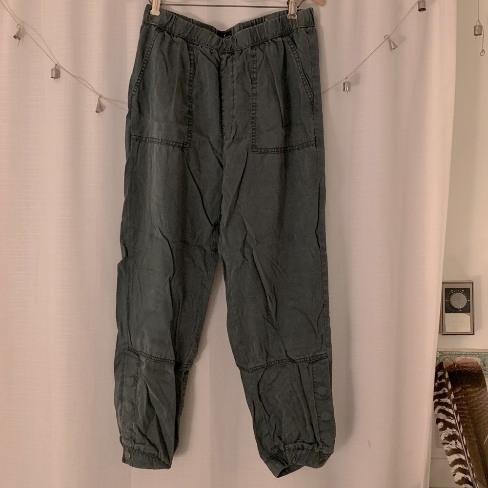 AMERICAN EAGLE joggers